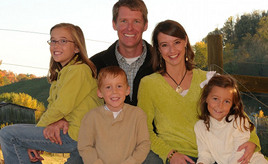 2009_fall_HandFam_crop_lowres.jpg